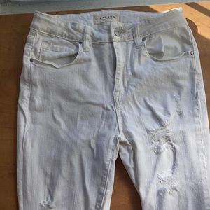 White ripped ankle skinny jeans